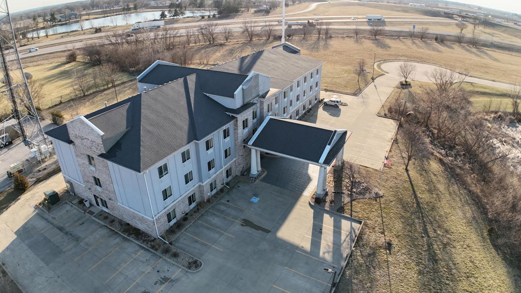 Pike Inn Le Roy - Bloomington Southeast Area Экстерьер фото